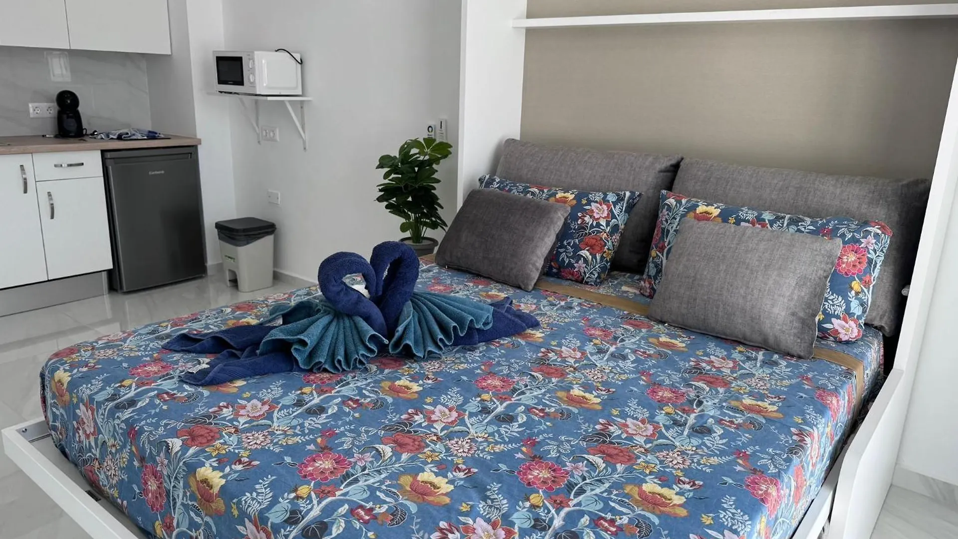 Paraiso Ponderosa, Lovely Estudio Las Americas Playa Fanabe Apartment